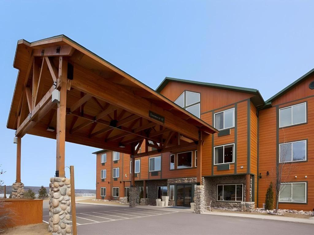 Holiday Inn Express Munising-Lakeview Hotel By Ihg Zewnętrze zdjęcie
