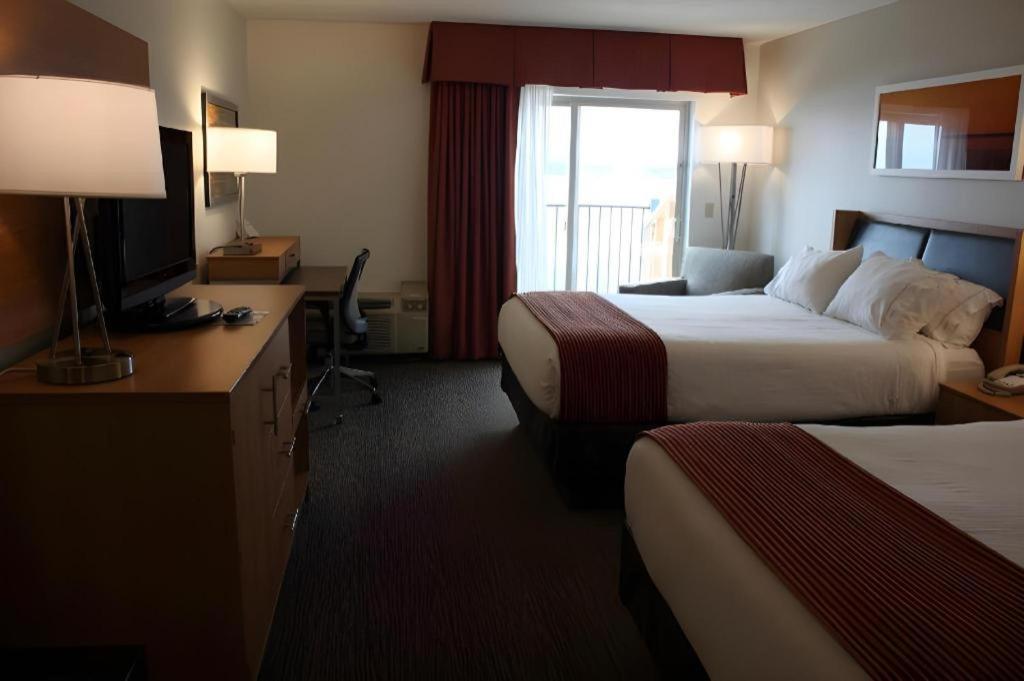Holiday Inn Express Munising-Lakeview Hotel By Ihg Zewnętrze zdjęcie