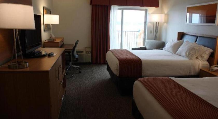 Holiday Inn Express Munising-Lakeview Hotel By Ihg Zewnętrze zdjęcie