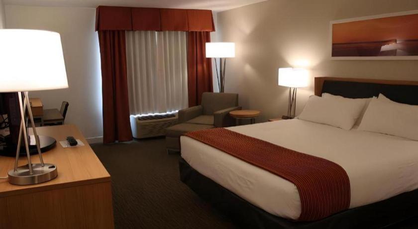 Holiday Inn Express Munising-Lakeview Hotel By Ihg Zewnętrze zdjęcie