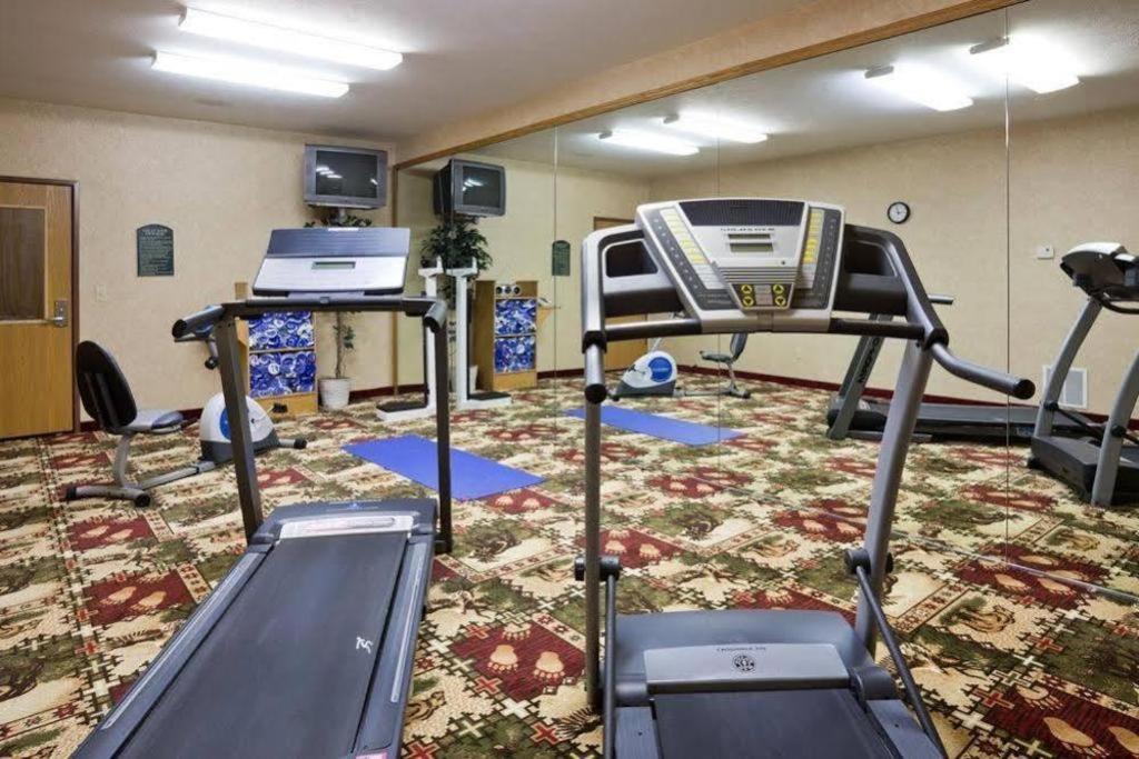 Holiday Inn Express Munising-Lakeview Hotel By Ihg Zewnętrze zdjęcie